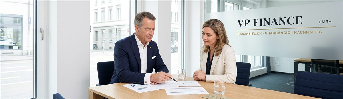 Beratungsgespräch im Büro von VP Finance